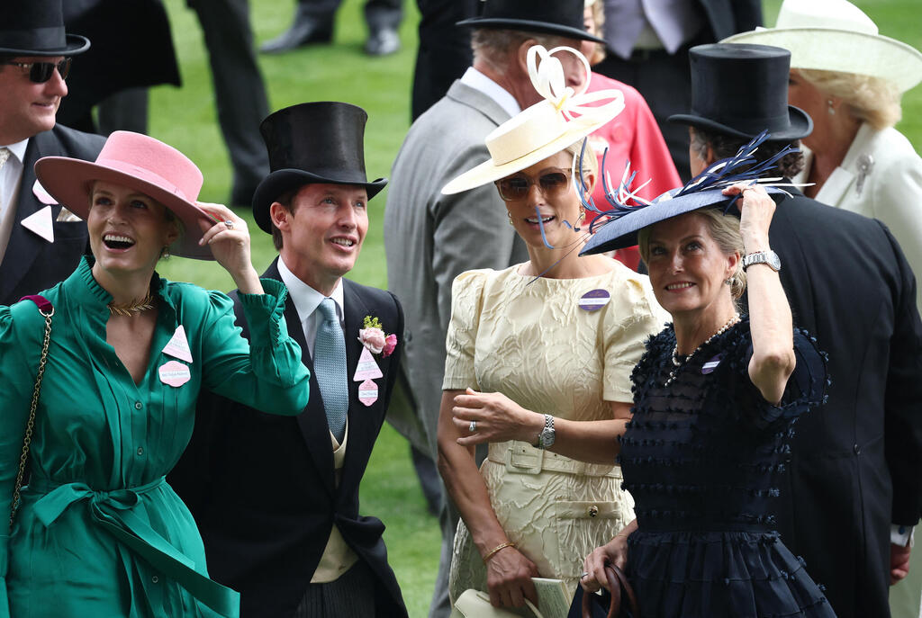 Men are required to wear morning suits and top hats (Photo: Reuters/Toby Melville) קהל ברויאל אסקוט, 2026