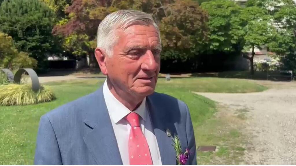 Pietro Bondetti, the mayor of Varallo (Photo: La Stampa) פייטרו בונדטי ראש העיירה וראלו שבמחוז פיימונט בעמק ולססיה שבצפון איטליה שקיבל מכתב איום בעקבות הגעת ישראלים שמתגוררים שם
