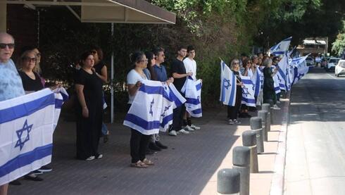 דגלי ישראל הונפו לזכרו של סמ"ר יואב קליין שנפל באסון הטנק בלבנון