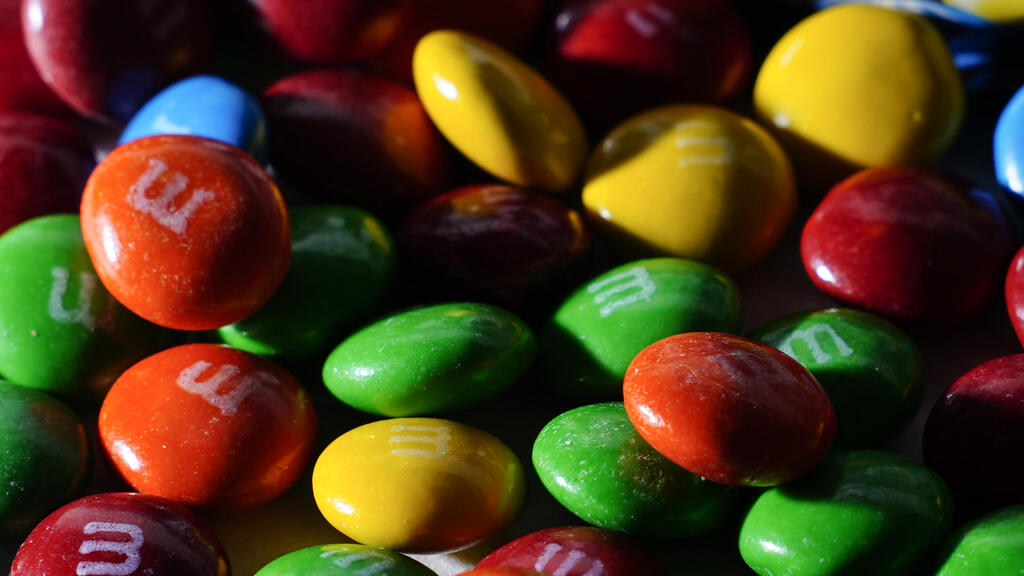 Драже M&M’s (Фото:Matt Rourke/AP) סוכריות M&M's