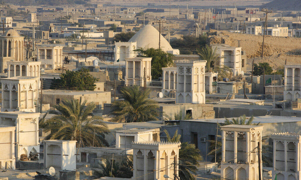 The Iranian island of Qeshm. Until the war, it had a thriving tourism industry (Photo: Vahid Salemi / AP) האי האיראני קשם באזור מצר הורמוז