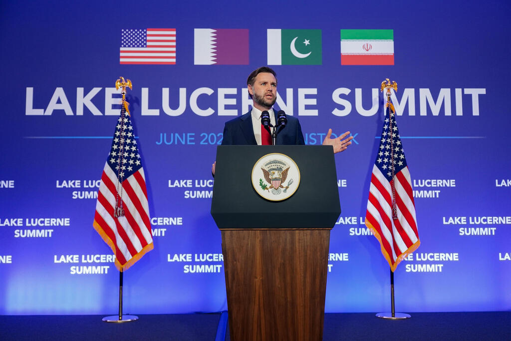 U.S. Vice President JD Vance at the Lake Lucerne Summit (Photo: Nathan Howard/Pool Photo via AP) סגן נשיא ארה"ב ג'יי די ואנס