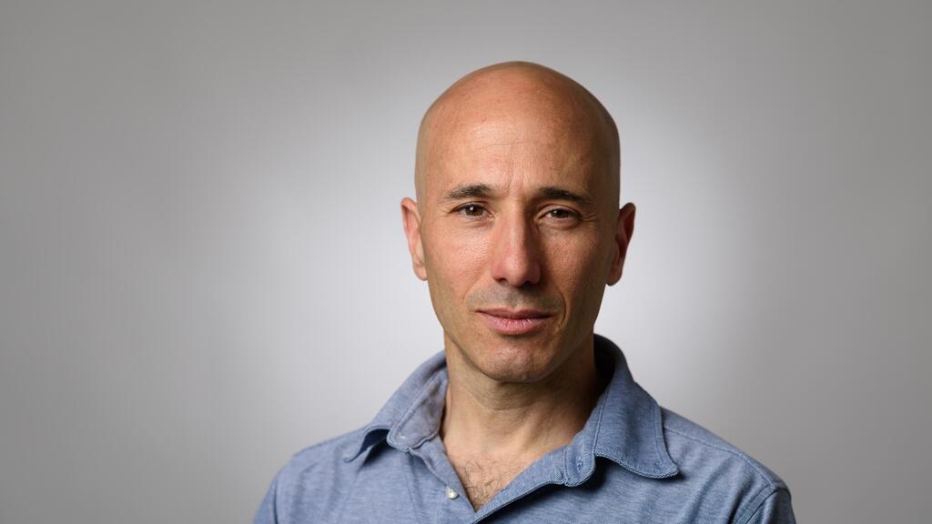 Prof. Ofer Yizhar (Photo: Weizmann Institute of Science) פרופ' עפר יזהר