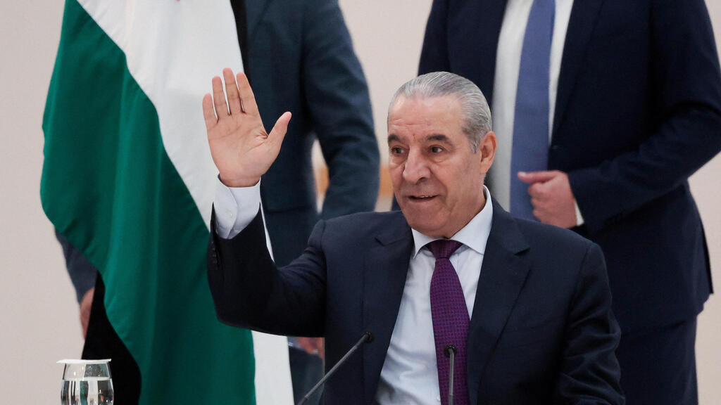 Hussein al-Sheikh (Photo: REUTERS/Mohammed Torokman) חוסיין א-שייח'