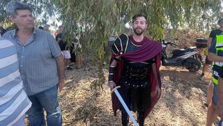 התושבים נערכים ליד הכלא הצבאי: "אף אחד לא ייכנס"