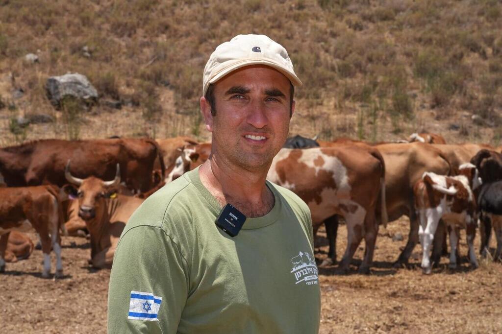 Yoel Zilberman, founder and CEO of Hashomer Hachadash (Photo: Efi Shrir) יואל זלברמן, השומר החדש גבול סוריה עם עדר הבקר הבטחוני שמחליף את לוחמי המילואים על גבול סוריה בסמוך לנחל הרוקאד