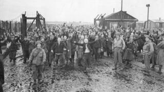 מחנה שבויי המלחמה Stalag 326 בגרמניה, 9 באפריל 1945