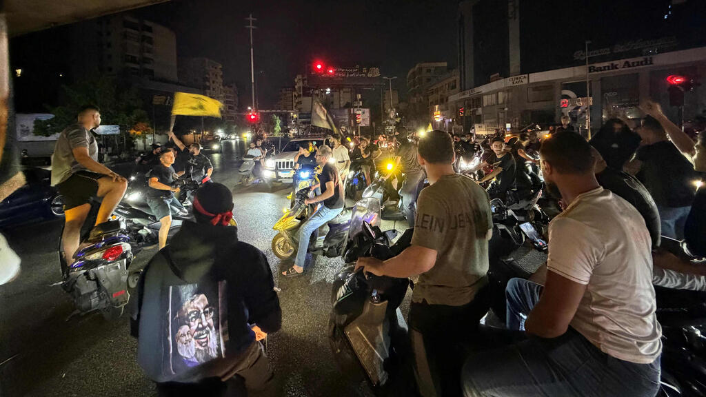 Hezbollah supporters riot in Beirut earlier this month (Photo: Ibrahim AMRO / AFP) המהומות בביירות