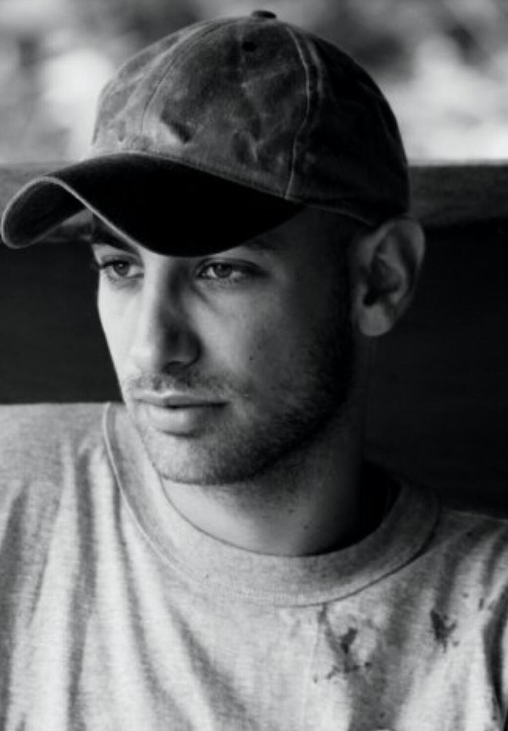 When director and screenwriter Yuval Shani was a handsome teenager in Jerusalem in the early 1990s, he decorated his bedroom walls with posters of Maccabi Haifa (Photo: Bing Basit) יובל שני