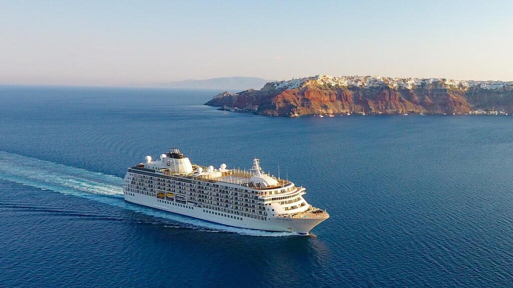 The World ship 
