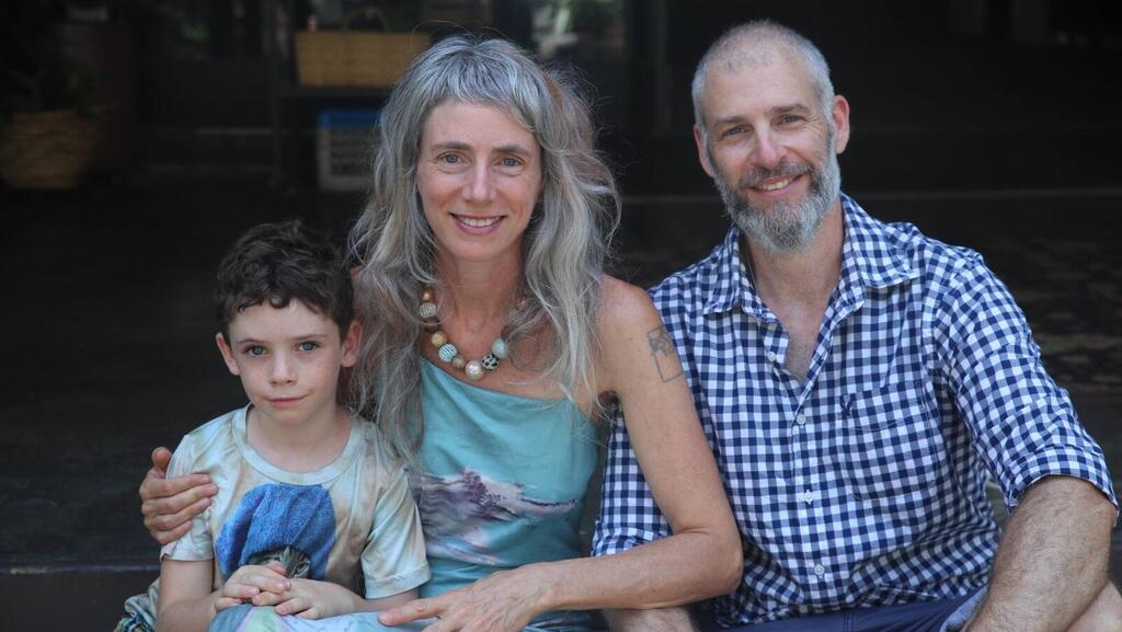 Amber, Yair and Tevel Gat (Photo: Daniel Levy, Magnetical) אמבר, יאיר ותבל גת