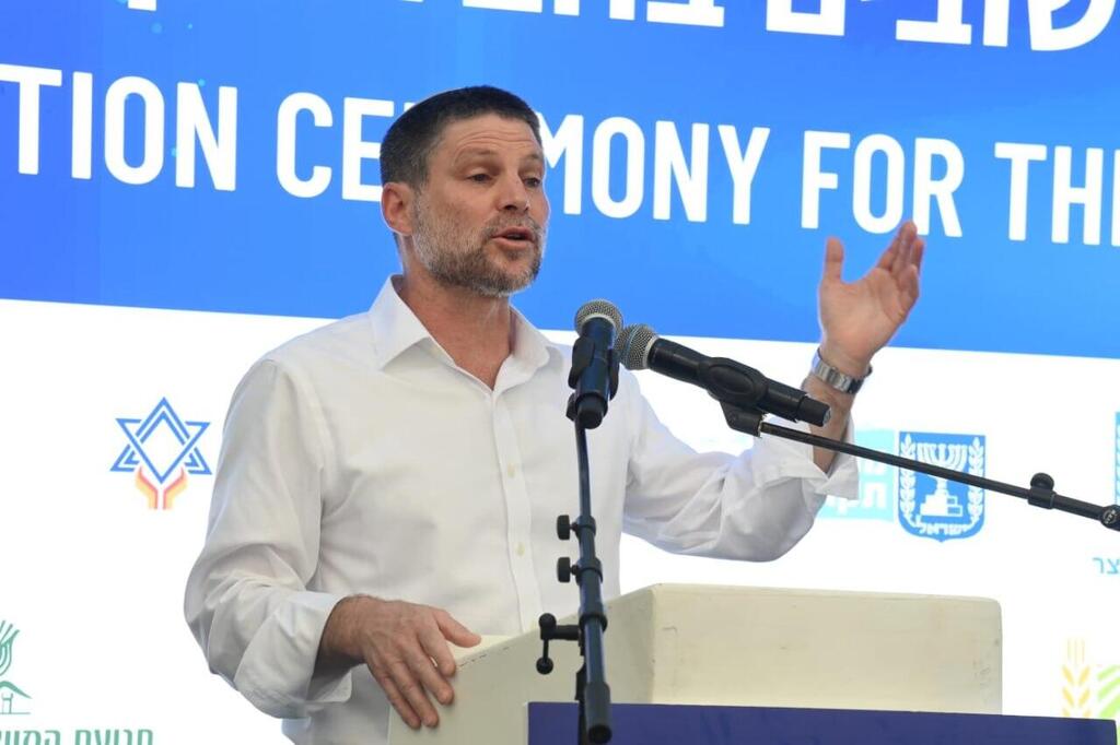 בצלאל סמוטריץ'  בטקס הנחת אבן פינה ל-1,000 בתים חדשים בעוטף עזה