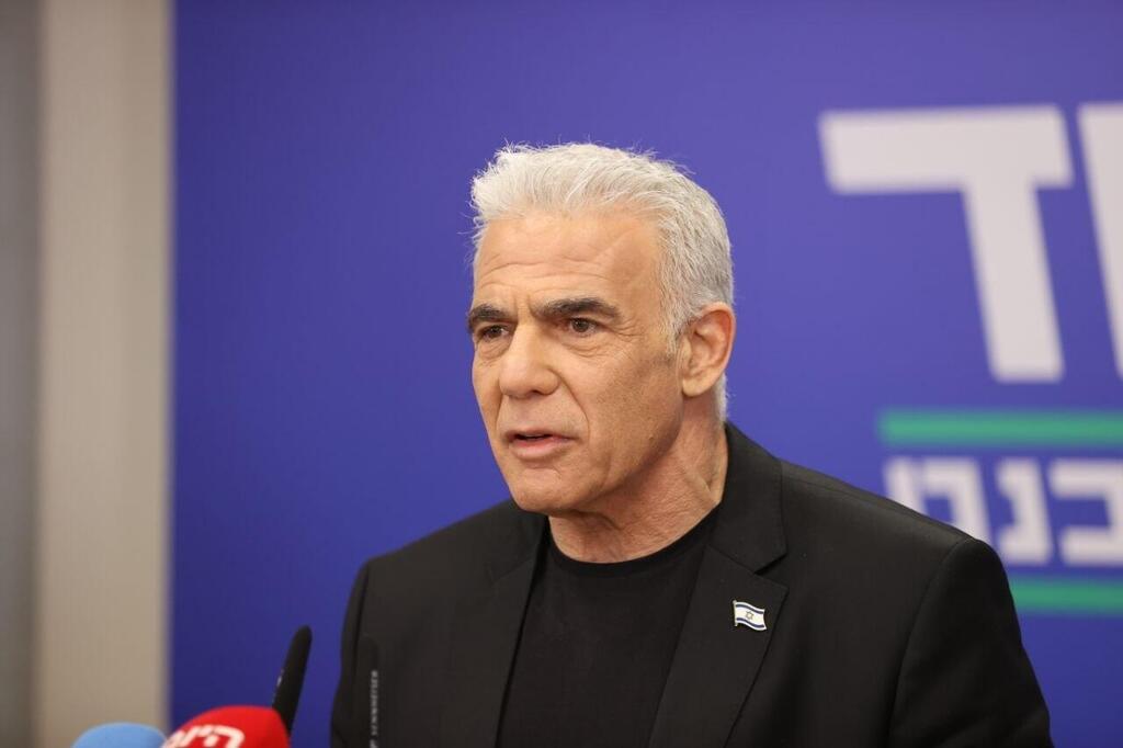 יאיר לפיד בישיבת סיעה מפלגת ביחד