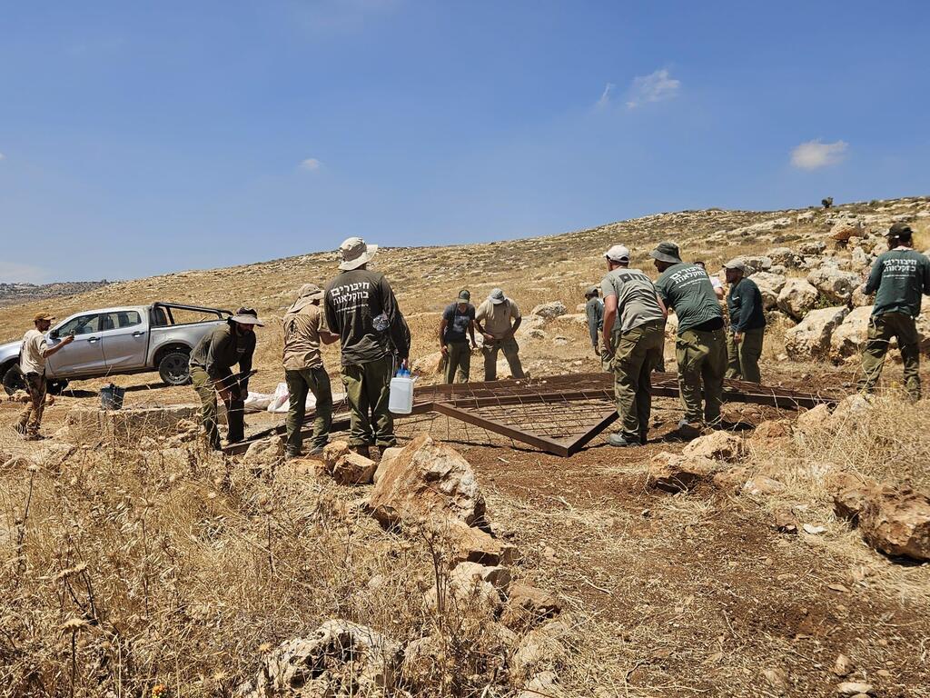 'You come straight out of the war to build the next story of the pioneering enterprise with your own hands.' Members of the Zionist task group in the fields of the Valley (Photo: Courtesy of Chiburim BaChakla’ut) 'You come straight out of the war to build the next story of the pioneering enterprise with your own hands.' Members of the Zionist task group in the fields of the Valley