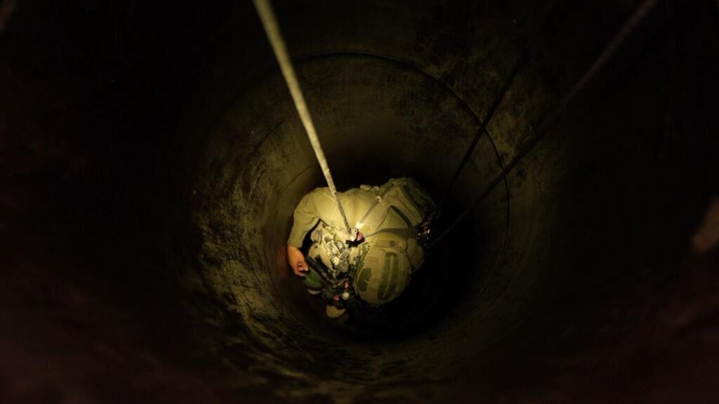 Yahalom soldiers seal the tunnel (Photo: IDF Spokesperson's Unit) פעילות לוחמי יהל"ם לאיטום התוואי התת-קרקעי בו הוחזק סגן הדר גולדין ז"ל