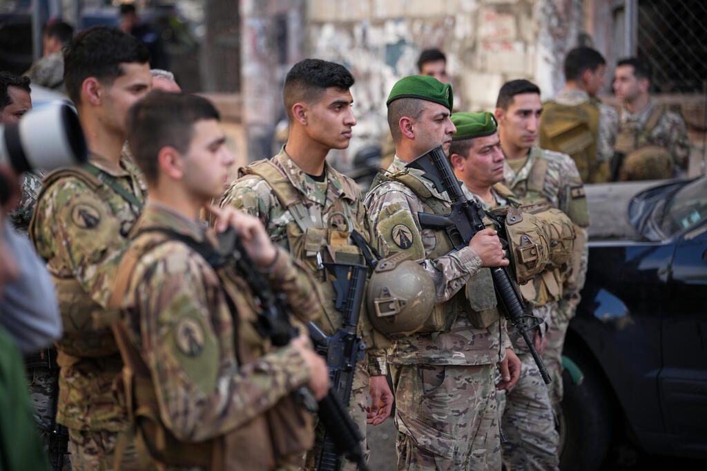 Lebanese troops in Beirut (Photo: AP Photo/Emilio Morenatti) חיילים לבנונים בביירות