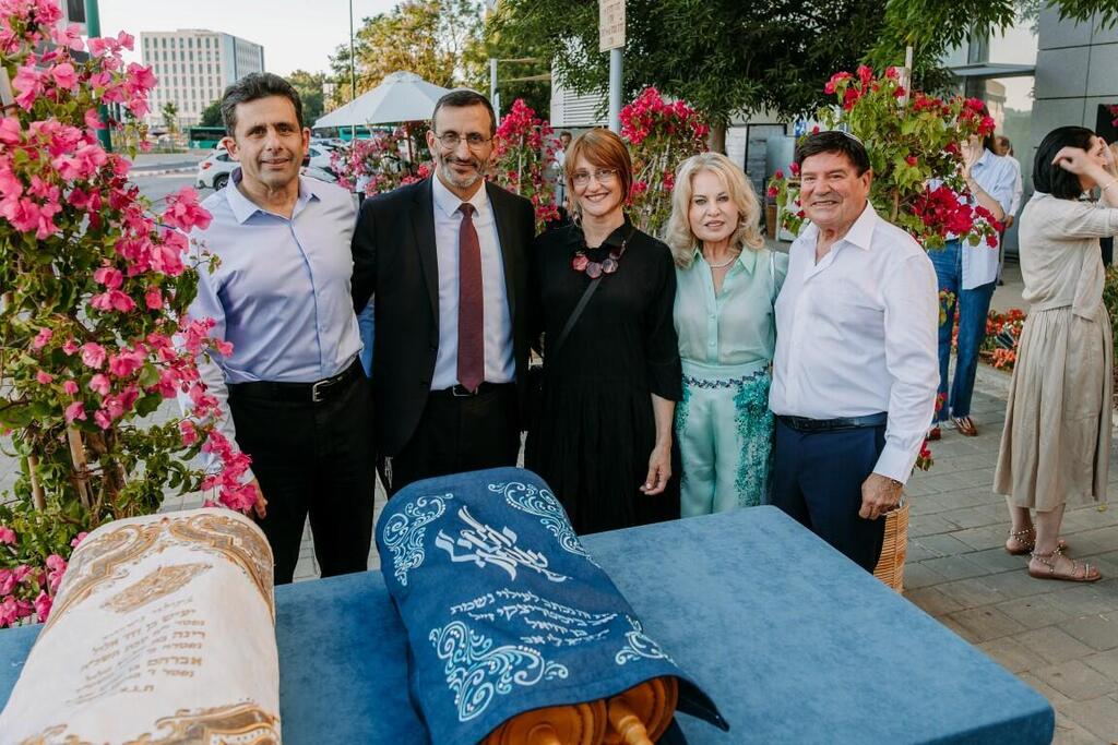 Ron Shapira, Rafi and Ofra Elul, and Shelly and Doron Perez (Photo: Eclipse Media) Ron Shapira, Rafi and Ofra Elul, and Shelly and Doron Perez