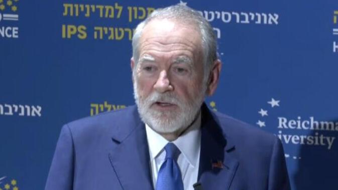 מייק האקבי בכנס הרצליה 2026