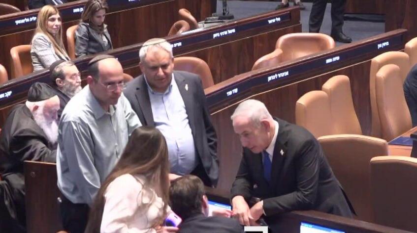 הצבעה על חוק יסוד לימוד תורה;  ח"כ פינדרוס לאופוזיציה: "ככה דיברו הגרמנים"