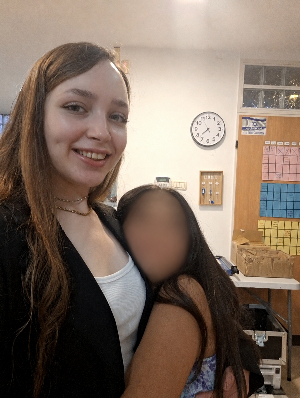 Rose Feldman with one of the girls at the boarding school (Photo: Courtesy) רוז פלדמן ואחת הילדות בפנימייה