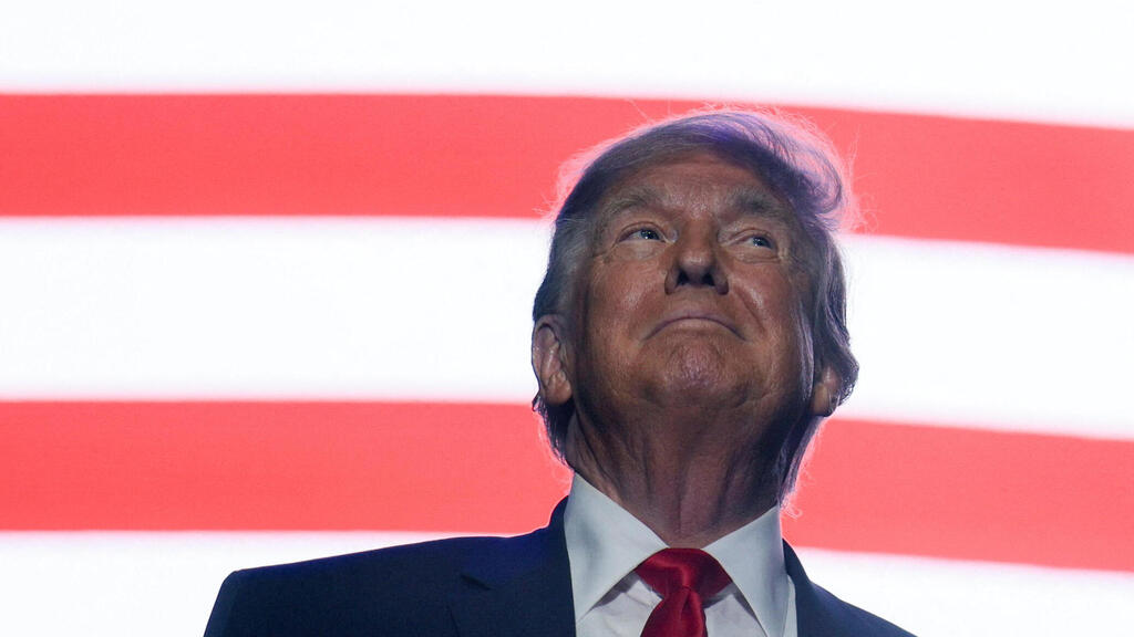 Трамп на праздновании независимости США (Фото: REUTERS/Evan Vucci) טראמפ נואם בעצרת 24 ביוני בפתח היריד האמריקני הגדול ב וושינגטון כחלק מחגיגות 250 שנות עצמאות ארה"ב
