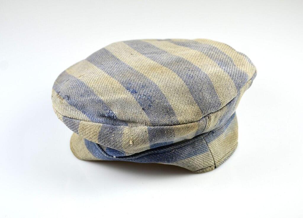 Prisoner's hat (Photo: Digital Majdanek) אחד מהחפצים והעדויות ממיידנק, בלזץ וסוביבור שהועלו לרשת