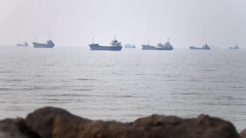  The Strait of Hormuz 