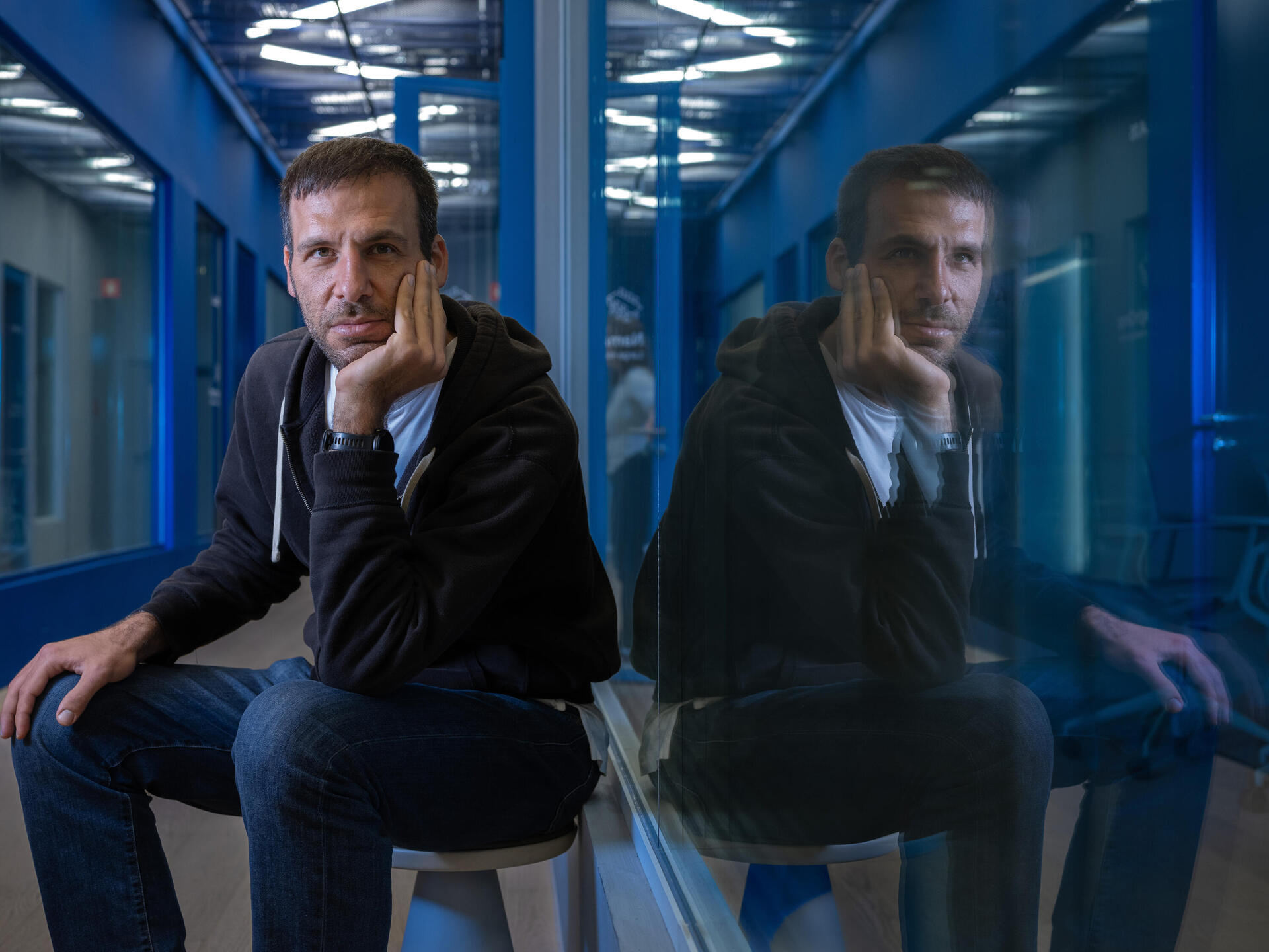 רס"ן מיל'  יאיר מירון, מיחידת השבויים והנעדרים של אמ"ן 