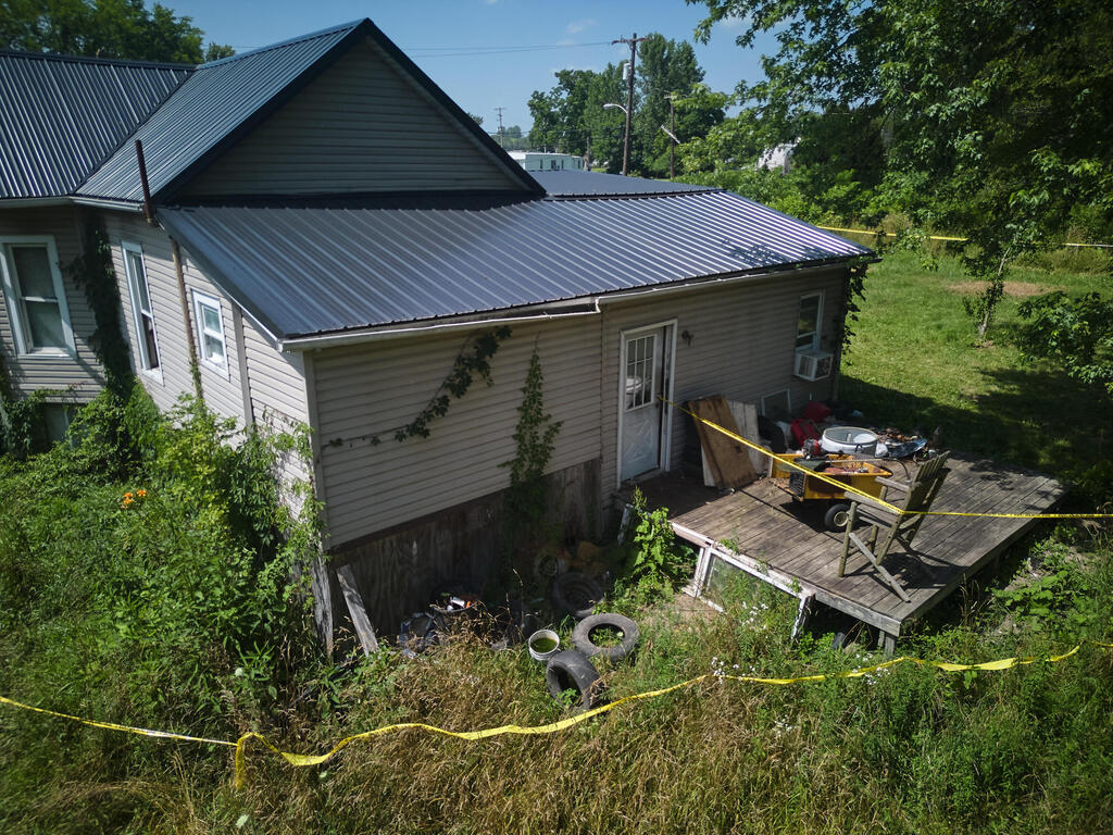 'Esto es algo que no esperarías en este pueblo' (Foto: AP Photo/Carolyn Kaster) La casa en Ohio donde fueron encontrados 16 niños en condiciones deplorables