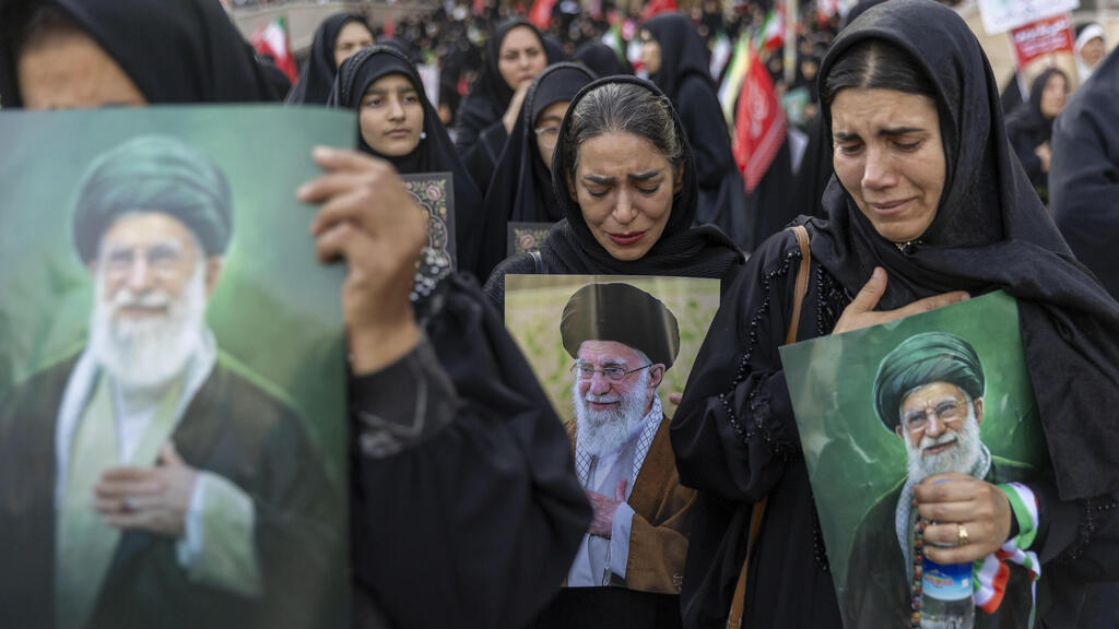 Похороны Али Хаменеи (Фото: Majid Saeedi/Getty Images) הלוויית עלי חמינאי בטהרן