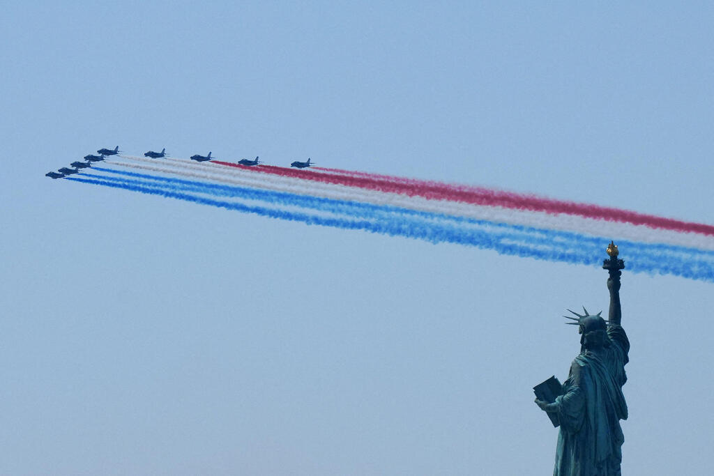 Photo: REUTERS/Adam Gray המטס לכבוד יום העצמאות האמריקאי