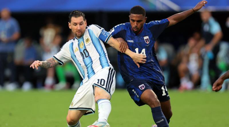 Leo Messi during the match against Cape Verde