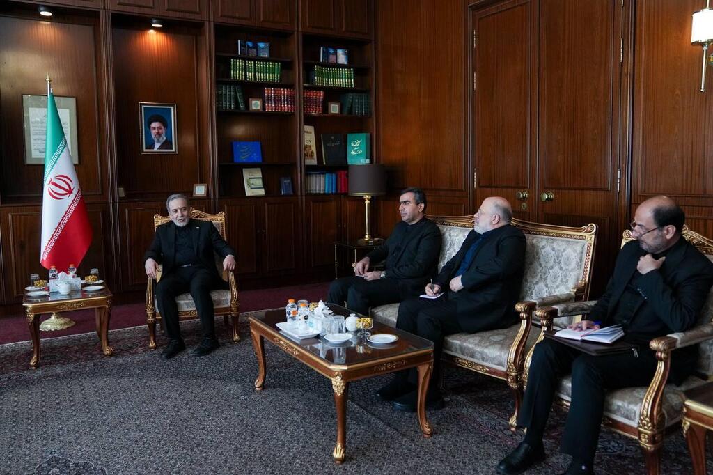 Araghchi meets with representatives of Hamas שר החוץ האיראני עבאס עראקצ'י פגישה עם נציגי ארגון הטרור חמאס