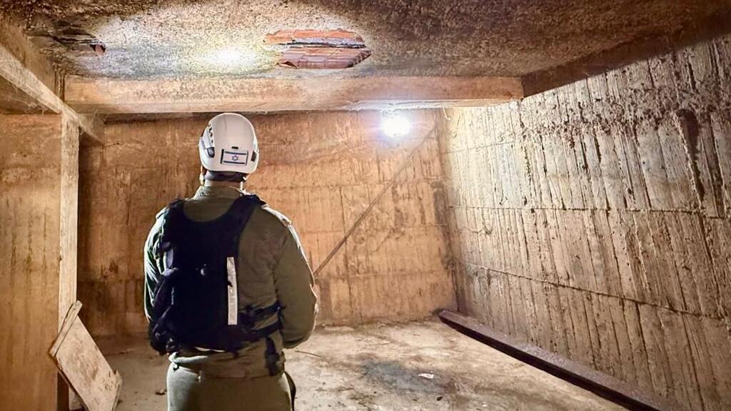 צוות המשלחת בפעילות מיון מבנים בונצואלה  