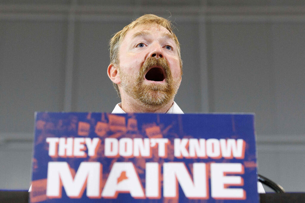 Graham Platner (Photo: CJ GUNTHER / GETTY IMAGES NORTH AMERICA / AFP) גרהאם פלטנר מועמד הדמוקרטים לסנאט במדינת מיין
