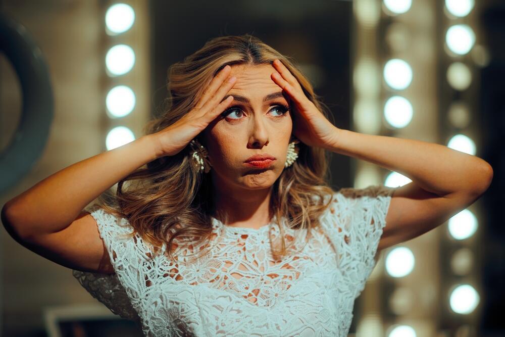 'I gradually felt myself disappearing inside the relationship' (Photo: Shutterstock) כלה עצובה