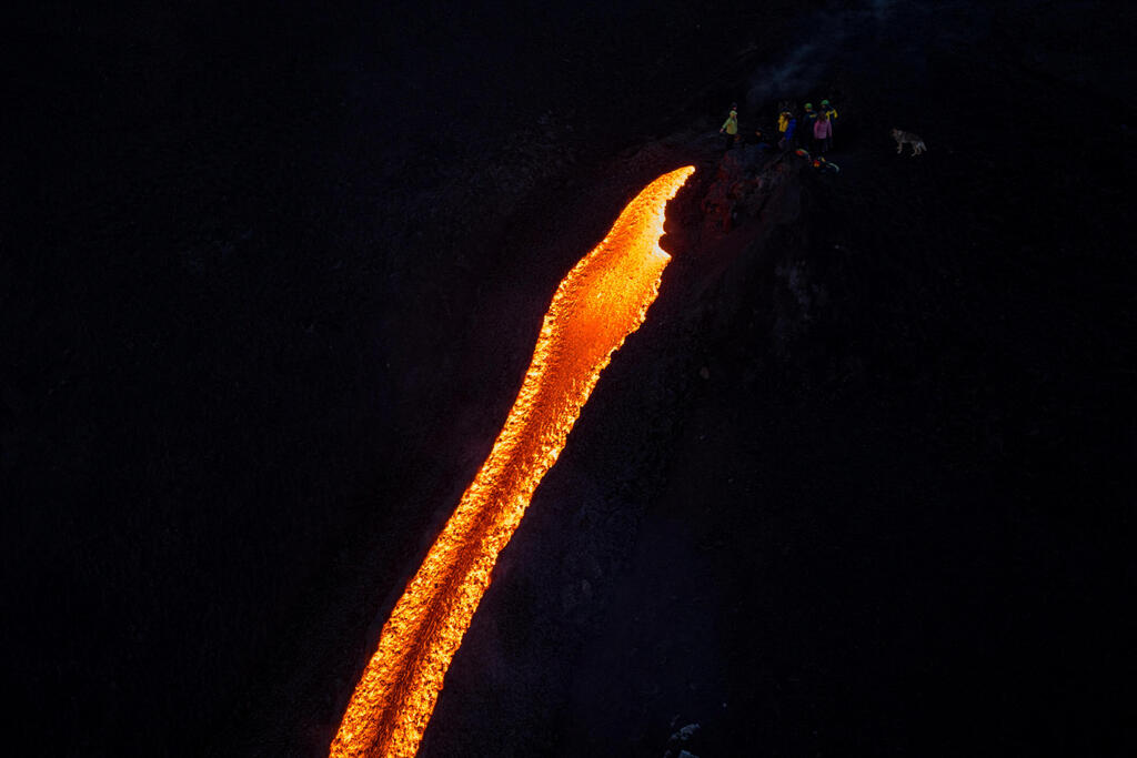 Mount Etna in Sicily erupts (Photo: REUTERS/Giuseppe Di Stefano) התפרצות הר הגעש אטנה בסיציליה