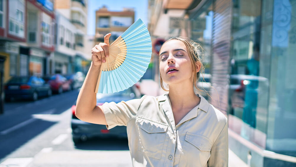 Жара на улице (Фото: shutterstock) עומס חום שרב קיץ תשישות