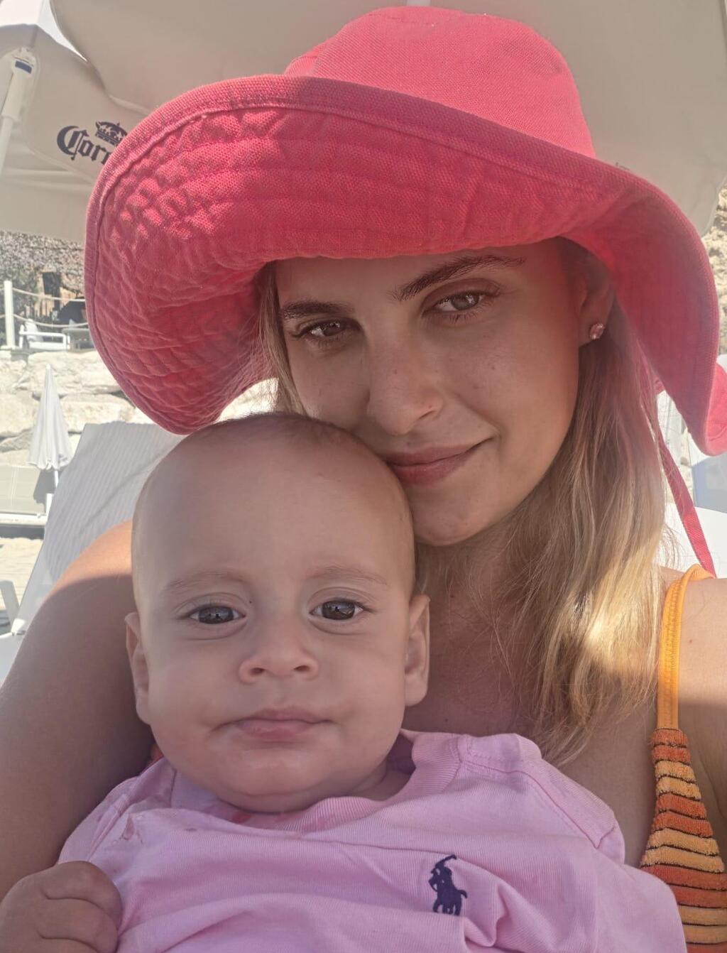 "להיות אמא זה המהות של חיי" (צילום: פרטי) שירה לוי