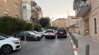 זירת החשד לרצח בסמוך לגן משחקים ציבורי בירושלים