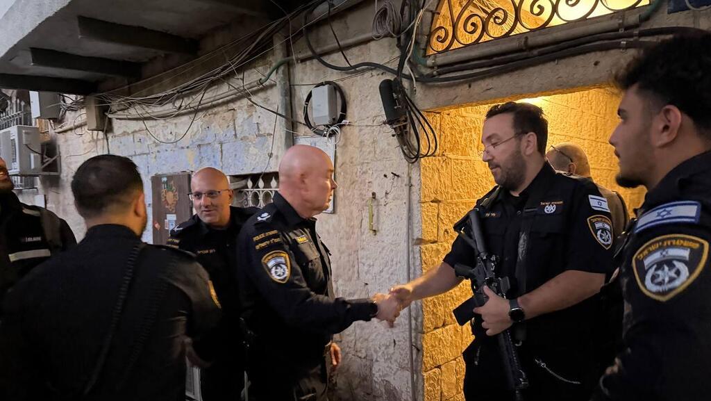 מפקד מחוז ירושלים וסגנו הגיעו לזירה