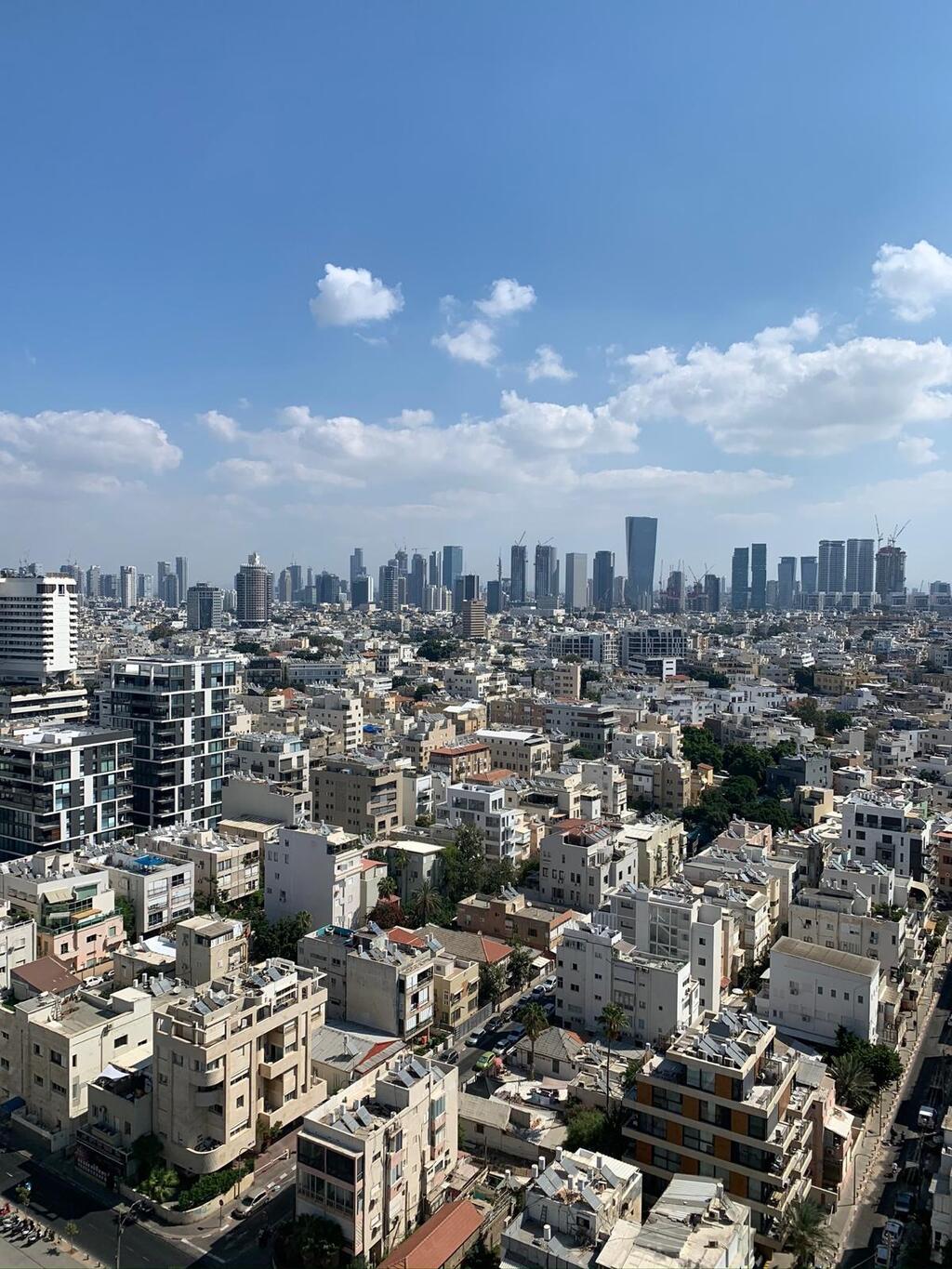 'We want to buy in Tel Aviv' (Photo: Noah Sander) Tel-Aviv