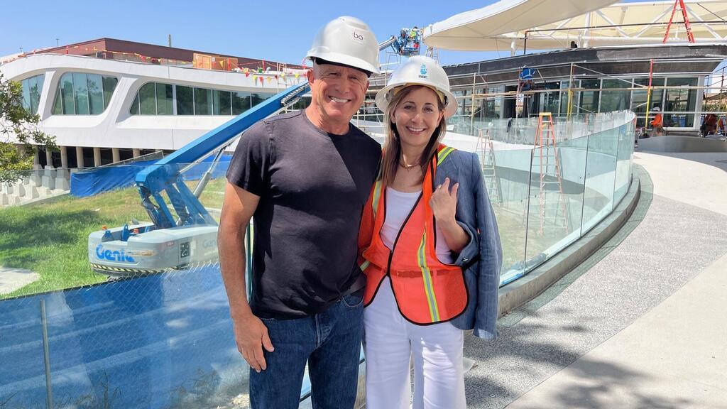Israeli American architect Hagy Belzberg and Holocaust Museum LA CEO Beth Kean (Photo: Courtesy of Goldrich Cultural Center) Goldrich Cultural Center