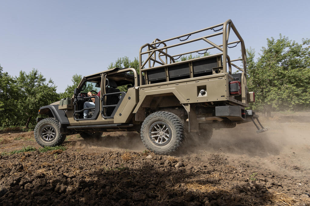 The vehicle is based on the Jeep Gladiator, the pickup version of the current Wrangler JL, using the off-road-focused Rubicon trim as its starting point (Photo: PR) The vehicle is based on the Jeep Gladiator, the pickup version of the current Wrangler JL, using the off-road-focused Rubicon trim as its starting point