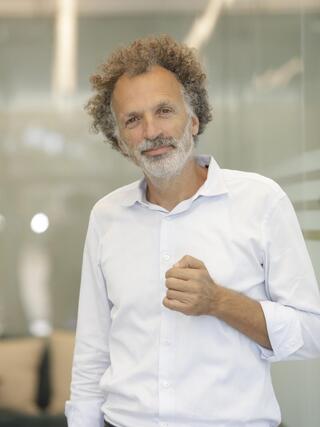 פרופ' משה בר