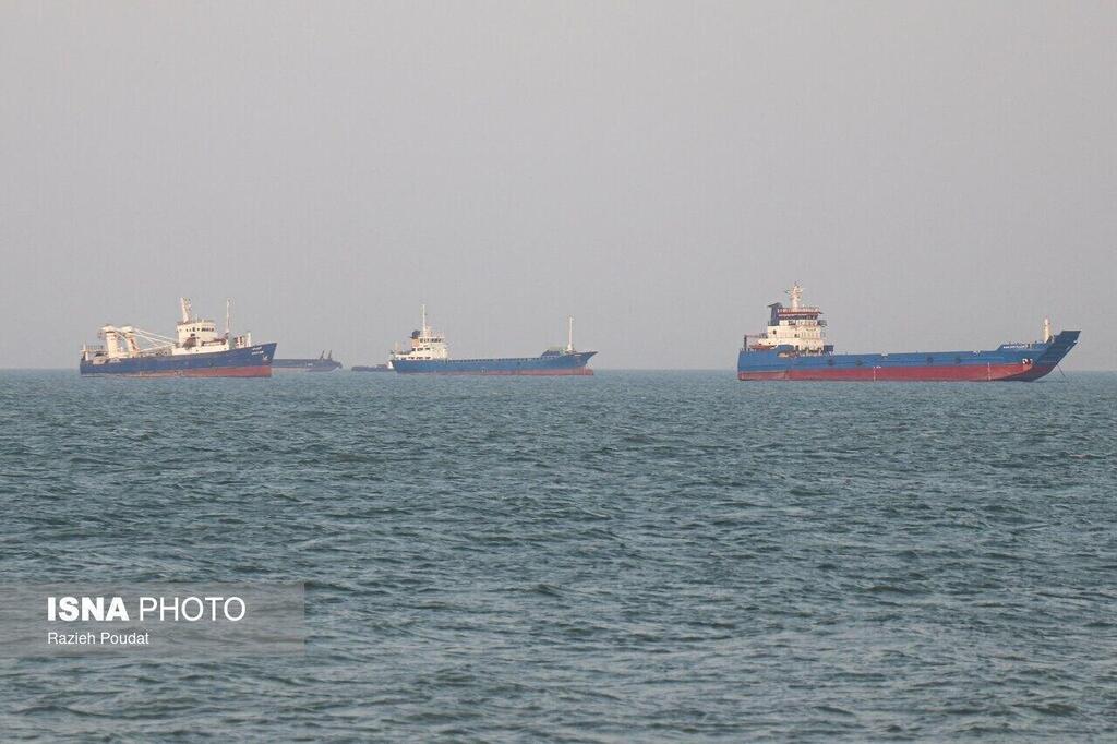 The Strait of Hormuz is currently at the heart of the dispute between Iran and the United States מצר הורמוז איראן מעבר ספינות כלי שייט