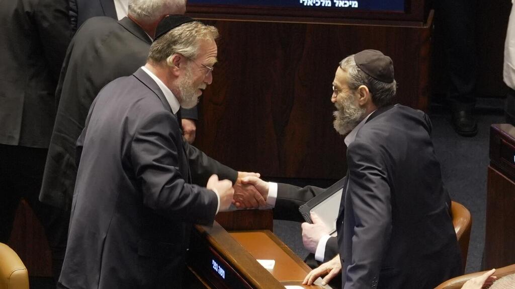 "בכנסת קבעו שאנשי המילואים יישאו לבד בנטל": חגיגות החרדים והקרב על הקרדיט