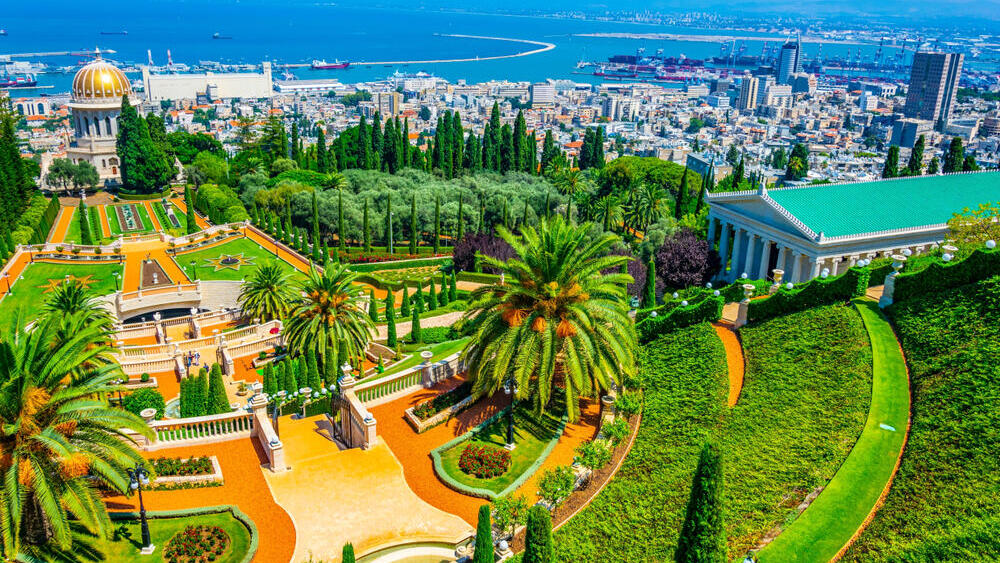 Бахайские сады в Хайфе (Фото: trabantos / shutterstock) מבט אווירי על הגנים הבהאיים בחיפה