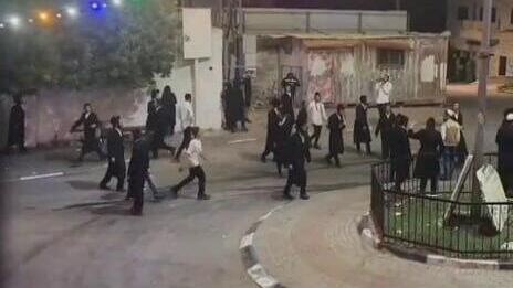 חסידי ברלנד נכנסו שלא כחוק לקברי צדיקים בשטח B