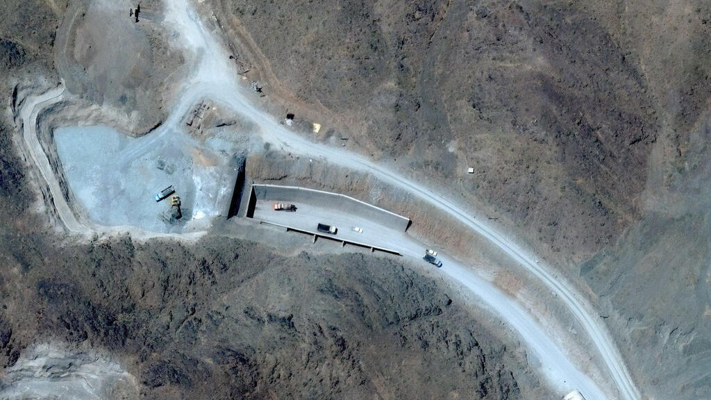Объект Пикакс (Фото: Vantor/Handout via REUTERS) הר המכוש פיקאקס איראן ליד נתנז צילום לוויין 21 ביוני